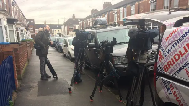 TV cameras on Raglan Street