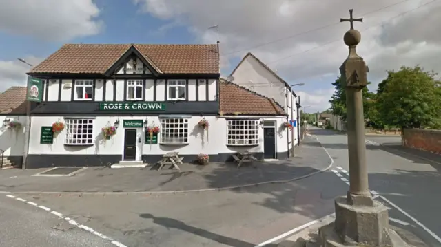 Rose and Crown pub in Balborough