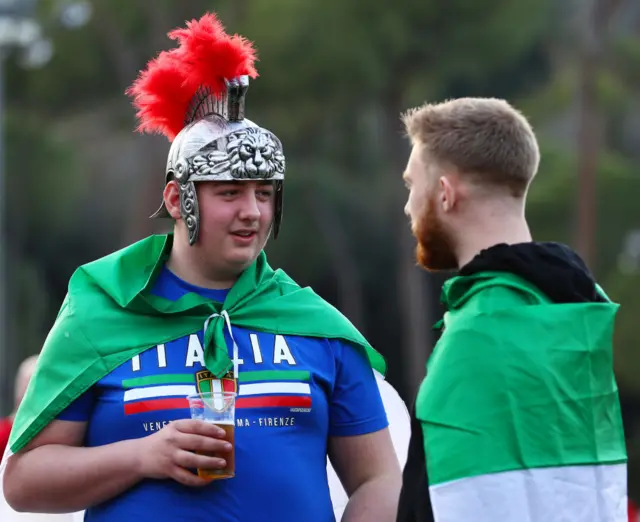 Italy fans