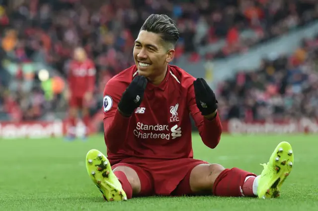 Roberto Firmino left frustrated by miss