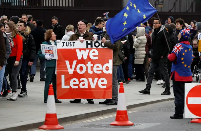 Pro-Brexit protesters demonstrate outside Parliament