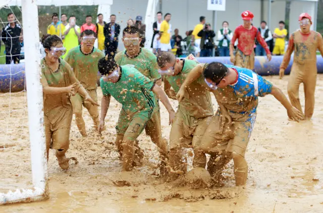 The 2016 Chinese Swamp Soccer Contest