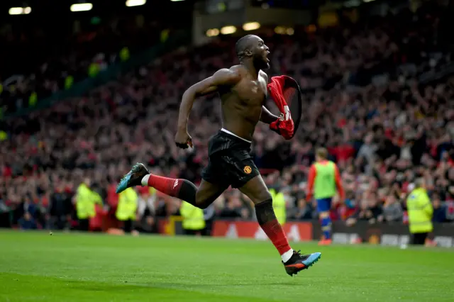 Romelu Lukaku celebrates