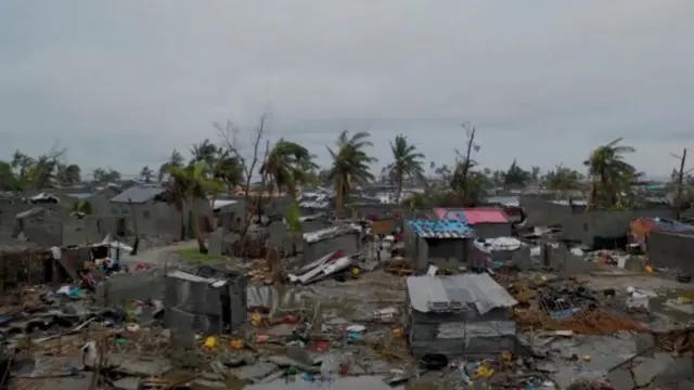 Cyclone Idai hits Mozambique