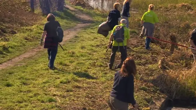 Litter picking in Derbyshire