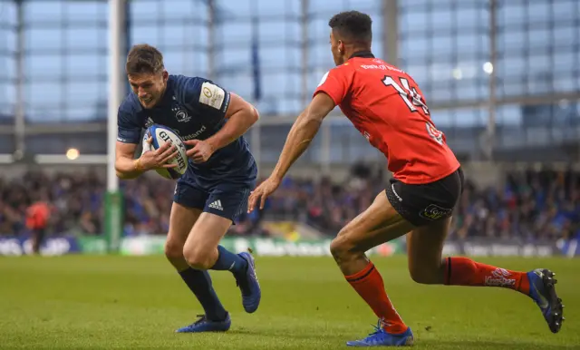 Ross Byrne runs with the ball