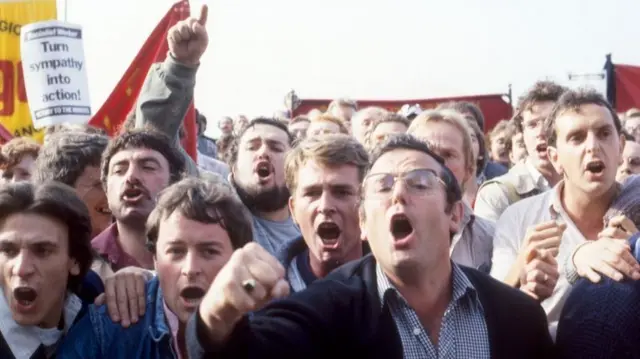 Miners demonstrate