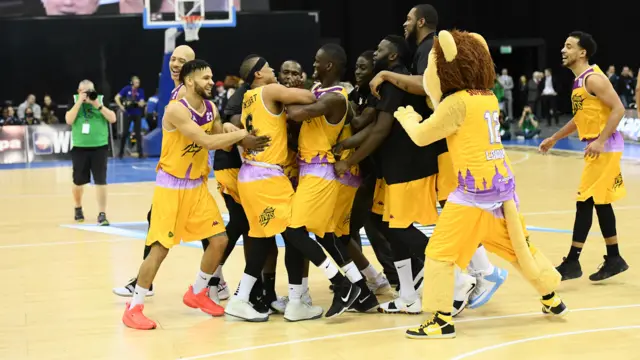 London Lions celebrate winning the 2019 BBL Cup