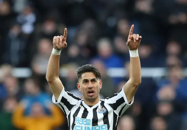 Ayoze Perez scores Newcastle's second goal