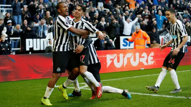 Ayoze Perez scores Newcastle's third goal