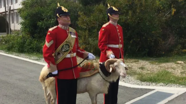 Soldiers with “Pte Derbydos”