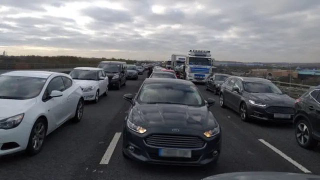 Cars on the M1