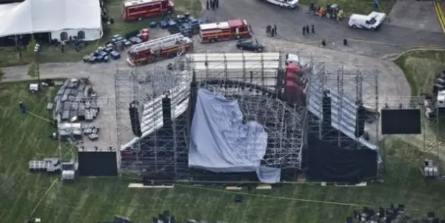 Collapsed stage