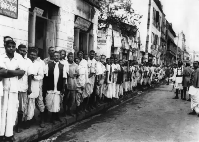 A crowd of voters queuing to vote for the first general election in an independent India, Calcutta, India in January 1952.