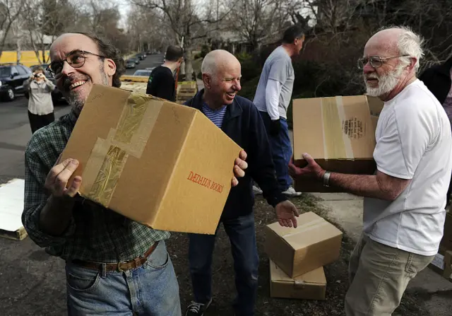 Moving house boxes