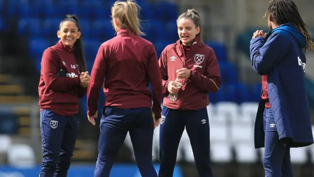 West Ham arrive at Reading