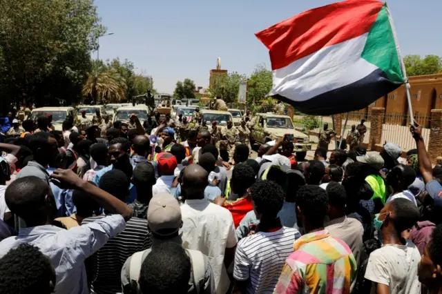 Crowds of protesters in Sudan