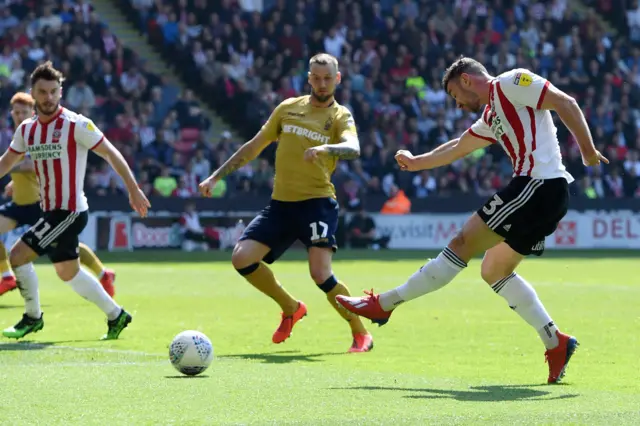 Enda Stevens scores