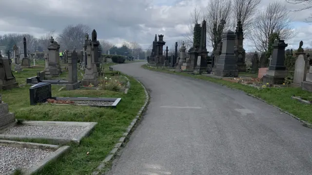 Undercliffe Cemetery