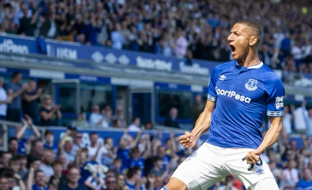 Richarlison celebrates