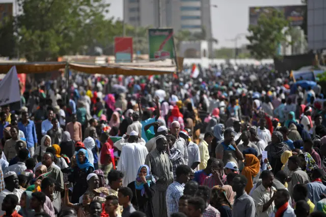 People demonstrating in Sudan