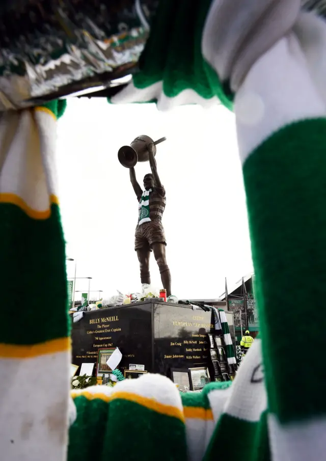 Tributes in memory of late Celtic captain Billy McNeill