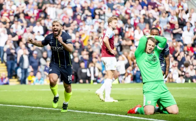 Sergio Aguero celebrates