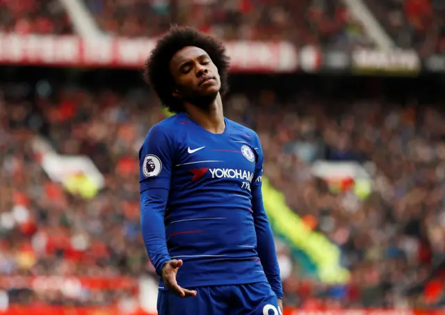 Willian reacts