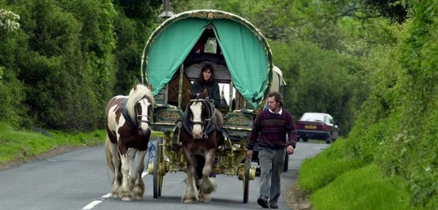 Bowtop caravan on way to Appleby