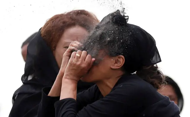 Women mourning