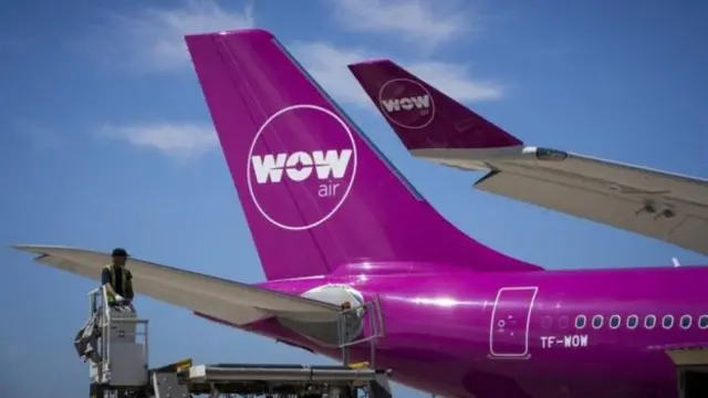 wow air on plane tail