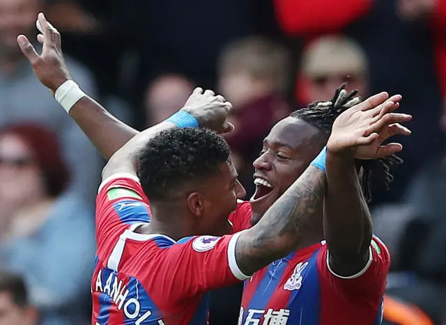 Michy Batshuayi celebrates