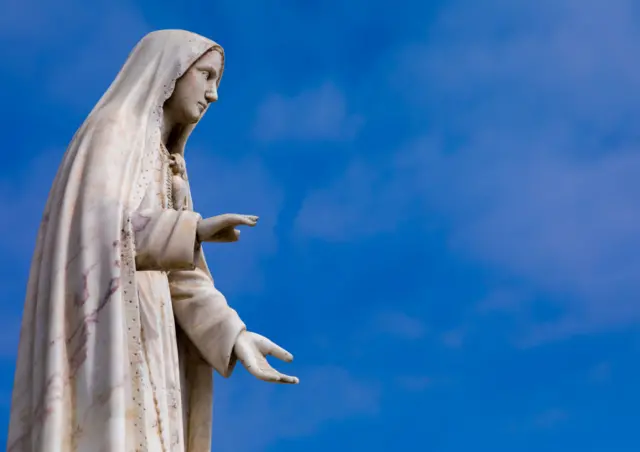 Statue of Virgin Mary (archive)