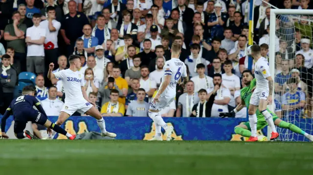 Mason Mount scores