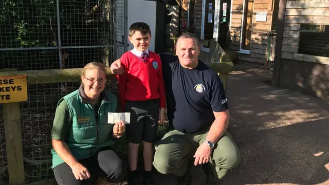 Alfie with the keepers and the cheque at Gentleshaw this morning