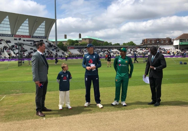 The toss at Trent Bridge