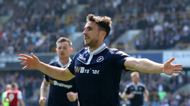 Lee Gregory celebrating for Millwall