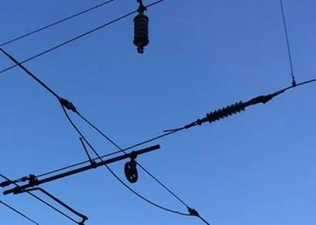 Overhead cable