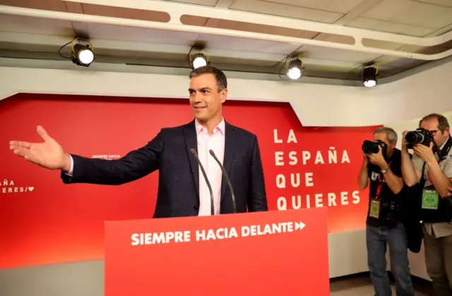 Spanish acting Prime Minister Pedro Sanchez gives a speech at the Spanish Socialist Party seat in Madrid, Spain, 26 May 2019