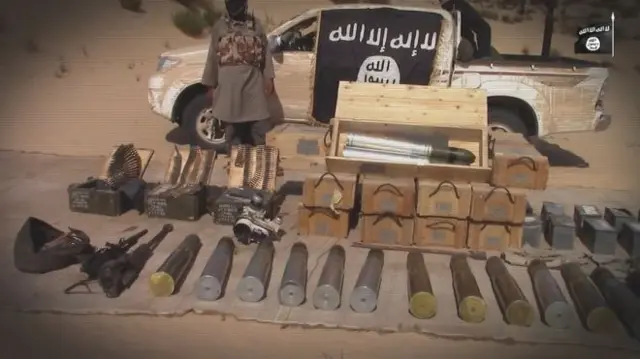 IS' Sinai Province showcasing their weapons