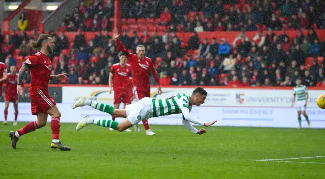 Lustig scores remarkable header.