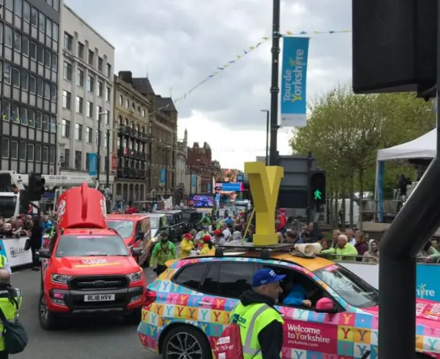CROWDS IN LEEDS
