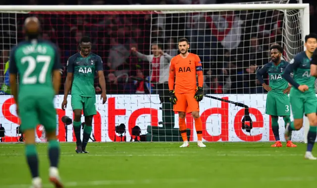 Tottenham look dejected