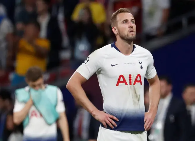 Harry Kane reacts