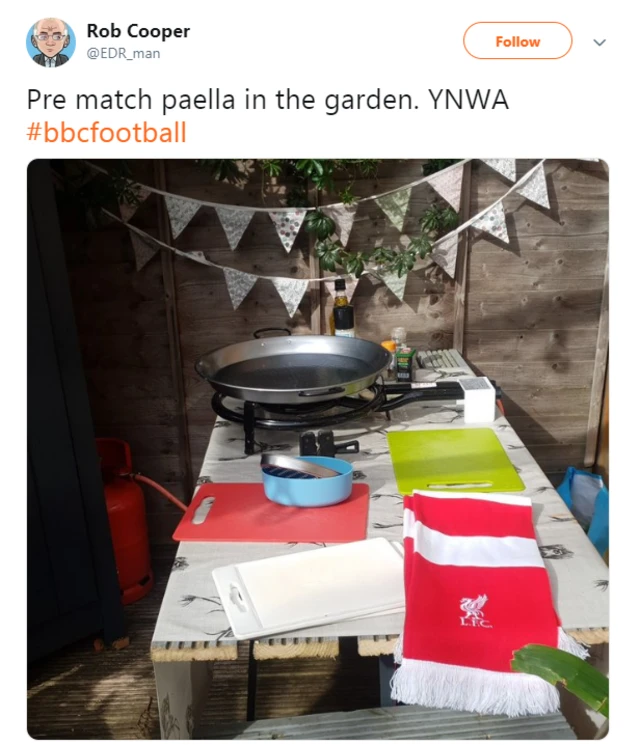 Rob Cooper tweets: Pre match paella in the garden