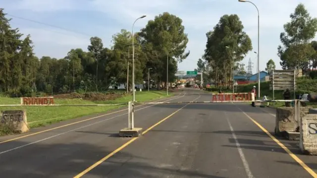 Deserted border crossing