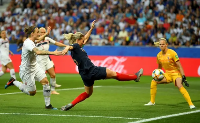 Amandine Henry