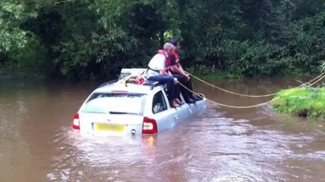 People stranded at Shell Ford in 2014