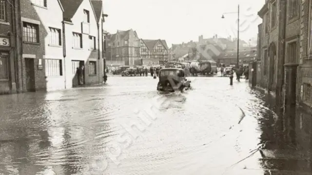 Flooding in Shrewsbury in 1946