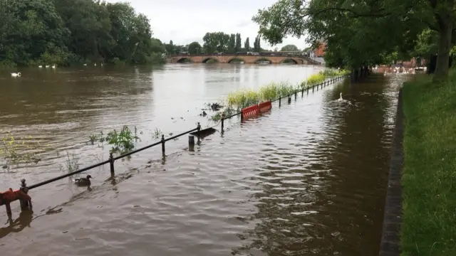 Paths next to River Severn